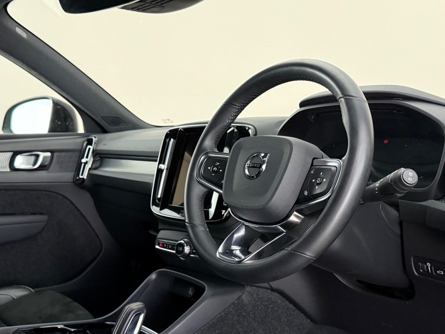 Used Volvo XC40 2022 for sale - 78087244: Photo 20