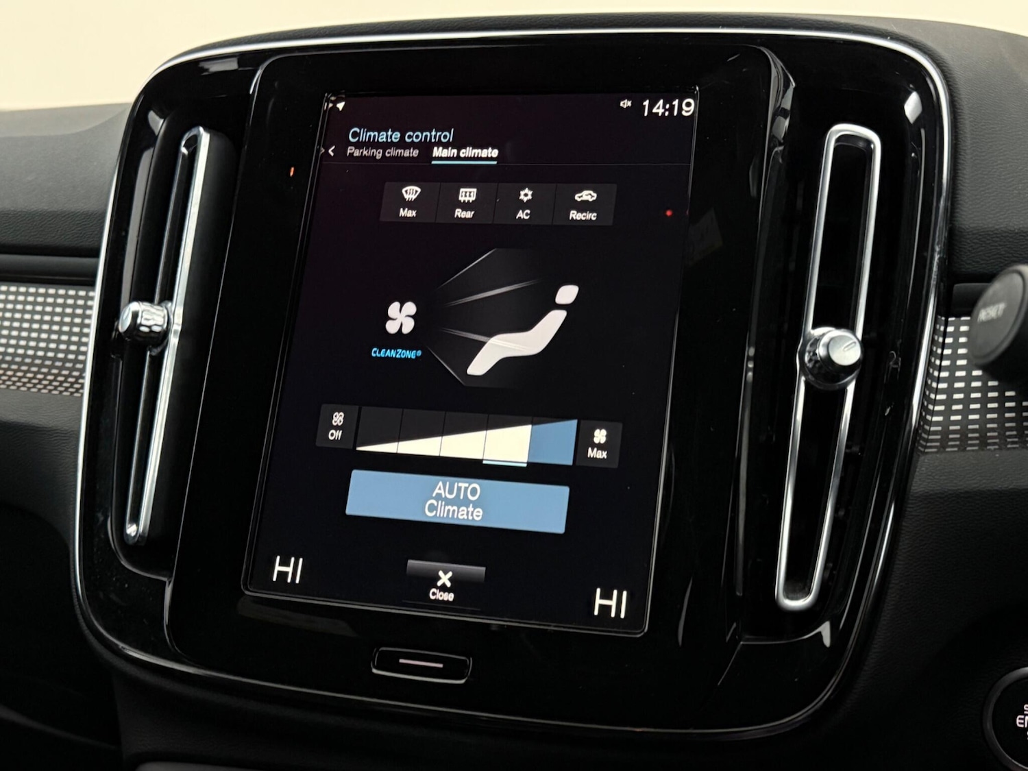 Used Volvo XC40 2022 for sale - 78087244: Photo 28