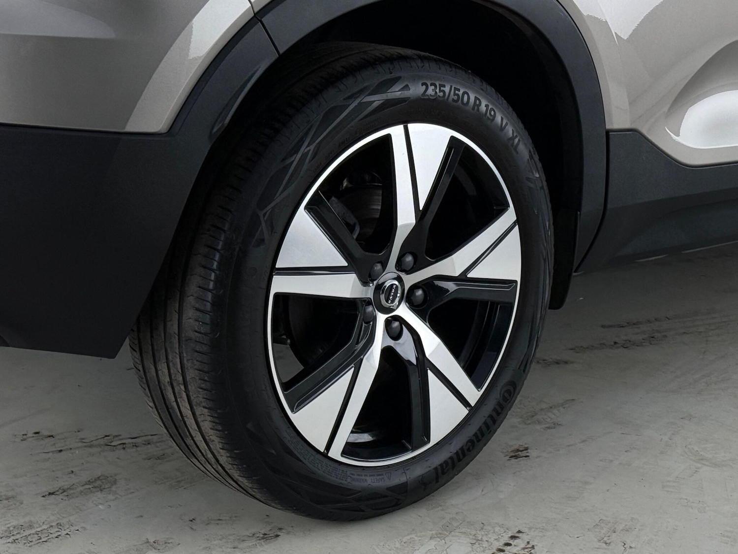 Used Volvo XC40 2022 for sale - 78087244: Photo 8