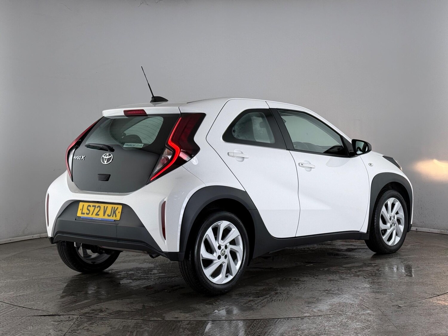 Used Toyota Aygo X 2022 for sale - 77364844: Photo 3