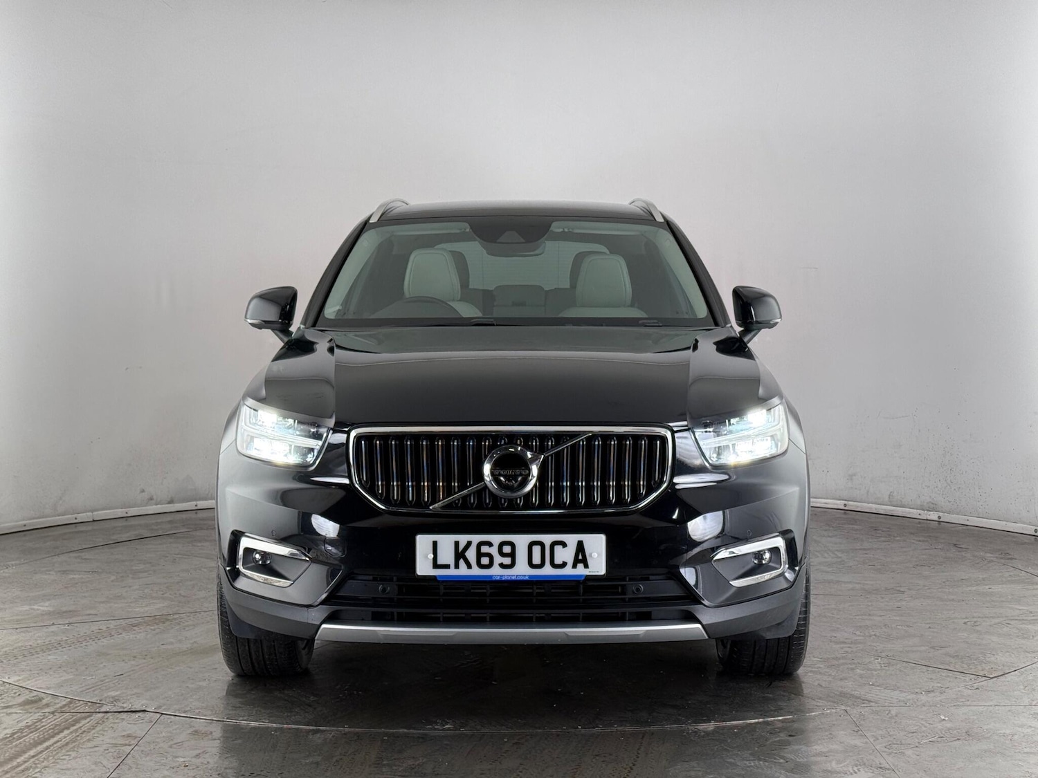 Used Volvo XC40 2019 for sale - 77259719: Photo 2