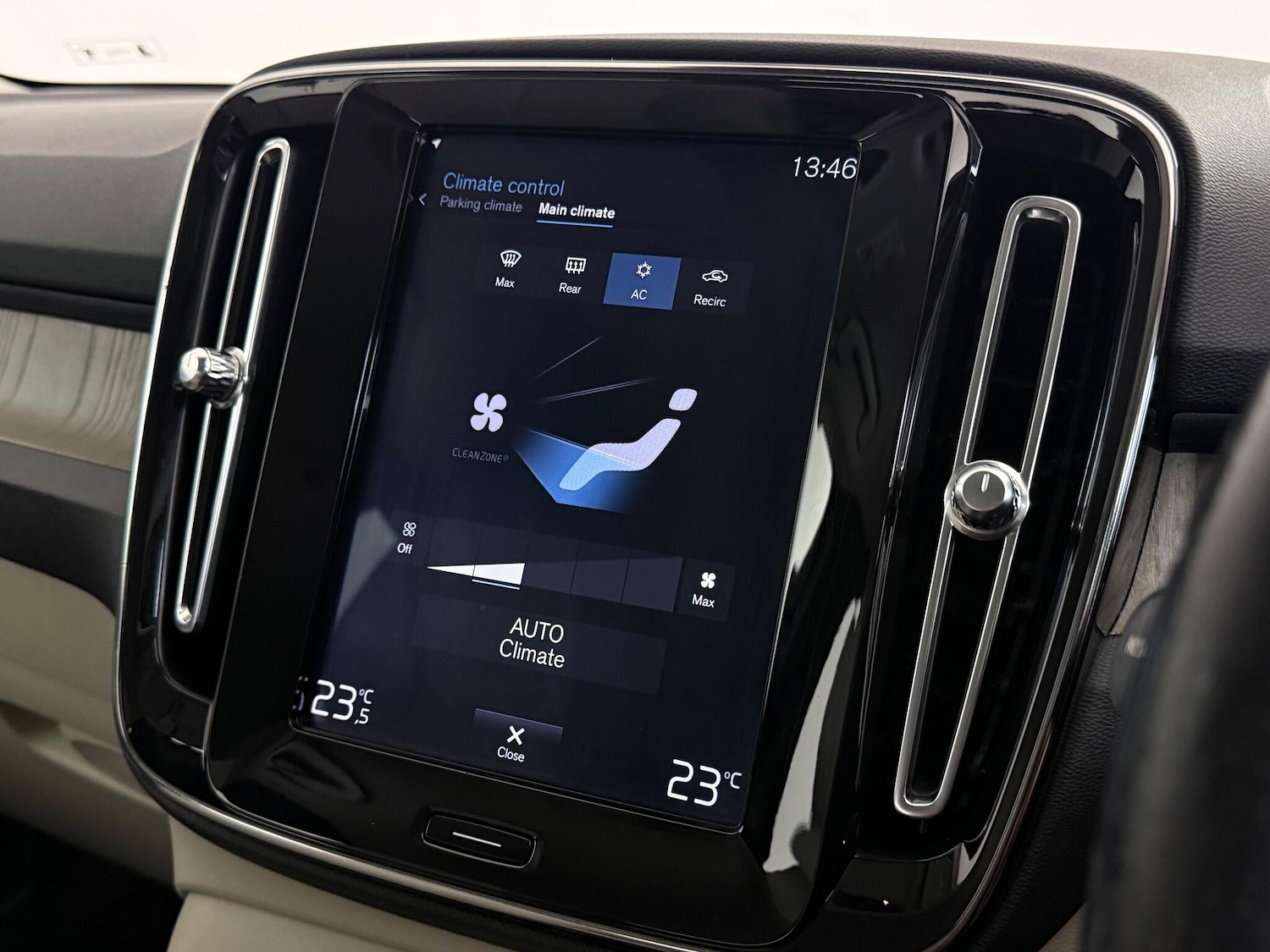 Used Volvo XC40 2019 for sale - 77259719: Photo 33