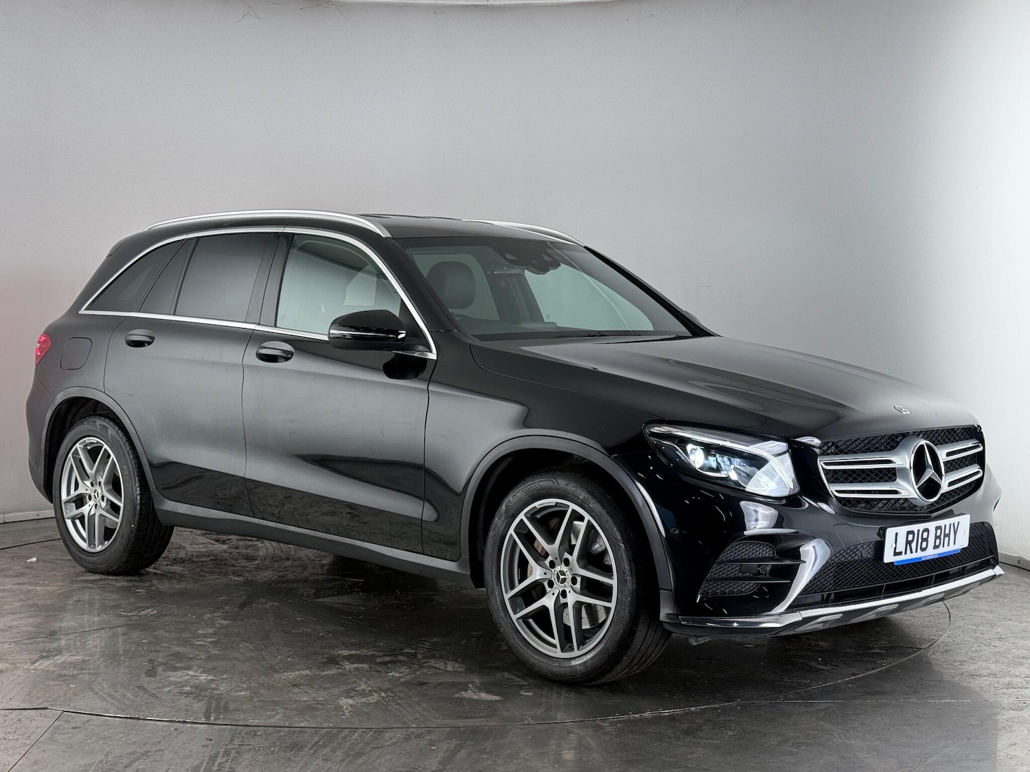 Used Mercedes-Benz GLC 2018 for sale - 77181209: Photo 1