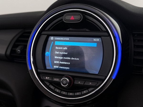 Used MINI Convertible 2019 for sale - 76280297: Photo 30