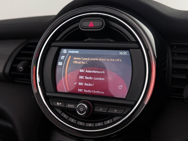 Used MINI Convertible 2019 for sale - 76280297: Photo 32