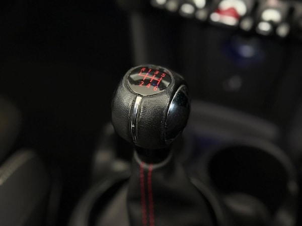 Used MINI Convertible 2019 for sale - 76280297: Photo 38