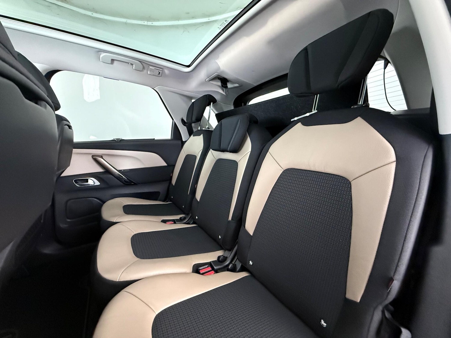 Used Citroen C4 Picasso 2016 for sale - 77984730: Photo 14