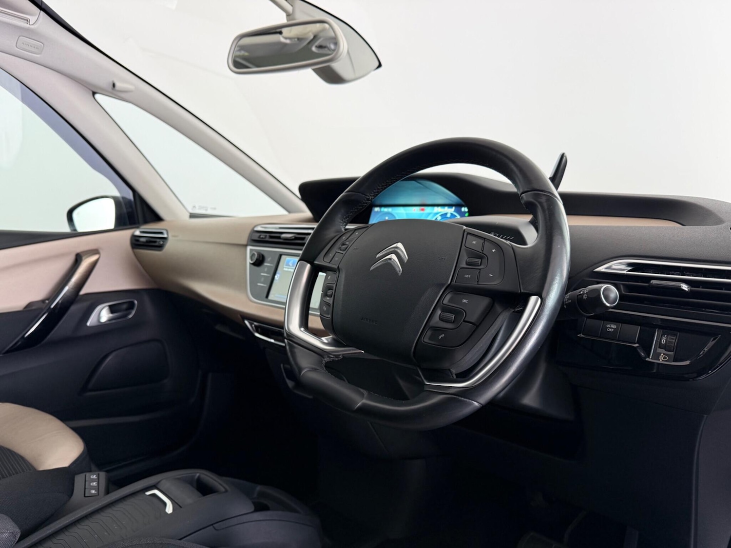 Used Citroen C4 Picasso 2016 for sale - 77984730: Photo 20