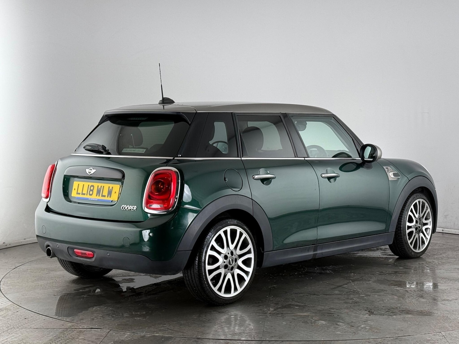 Used MINI Hatch 2018 for sale - 76468362: Photo 4