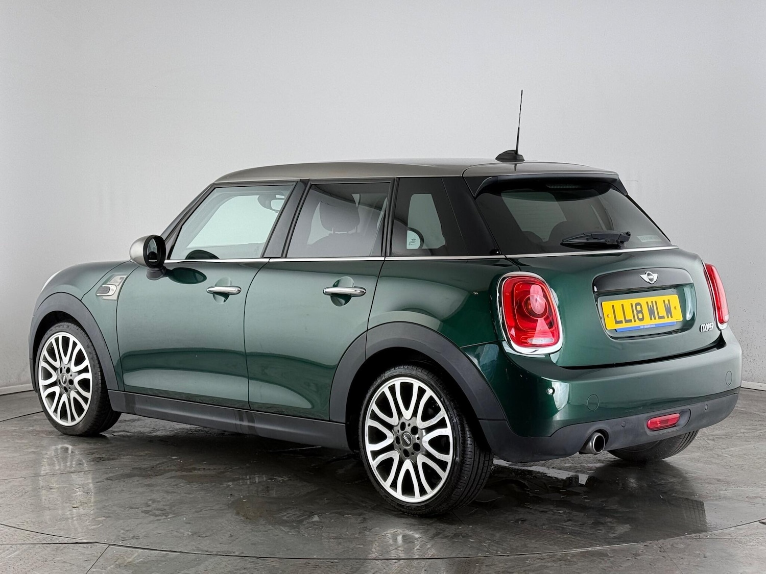 Used MINI Hatch 2018 for sale - 76468362: Photo 5