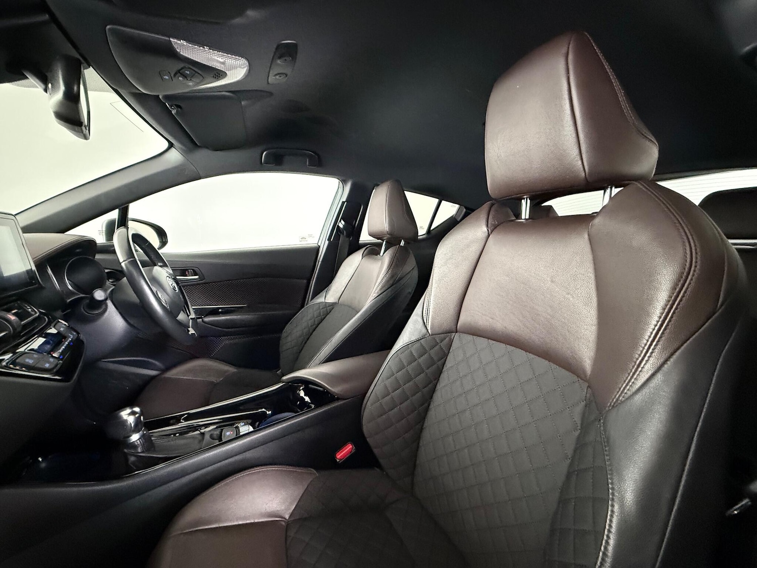 Used Toyota C-HR 2018 for sale - 77613103: Photo 11