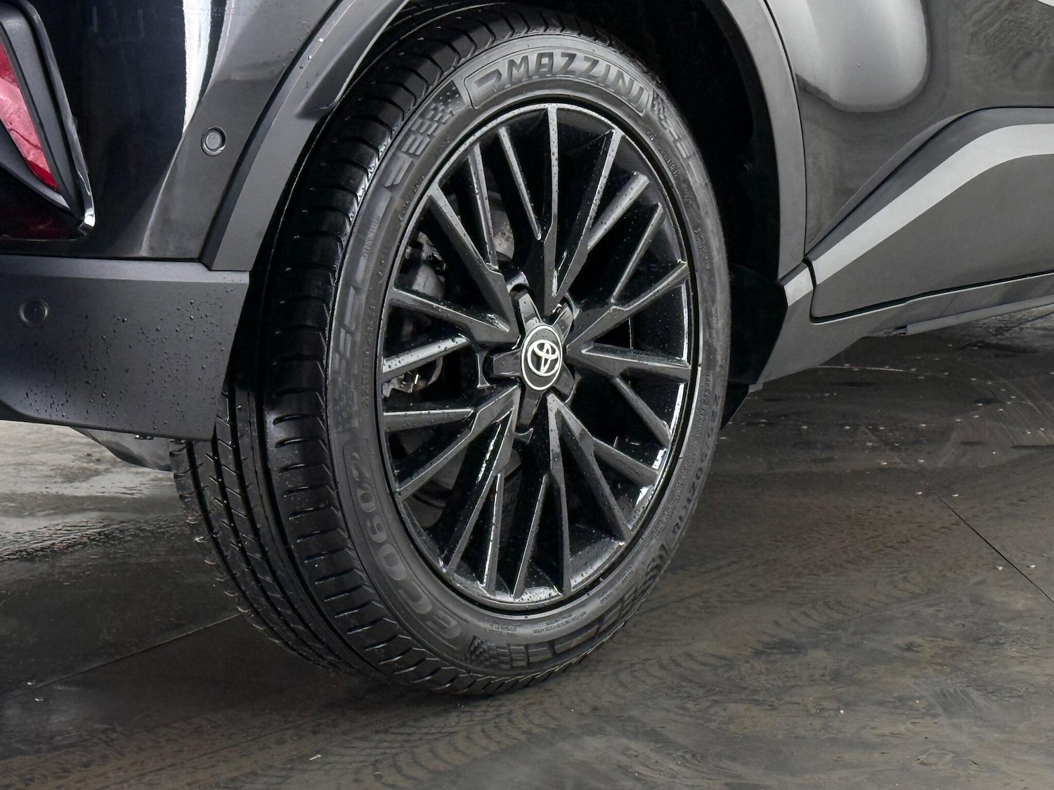 Used Toyota C-HR 2018 for sale - 77613103: Photo 8