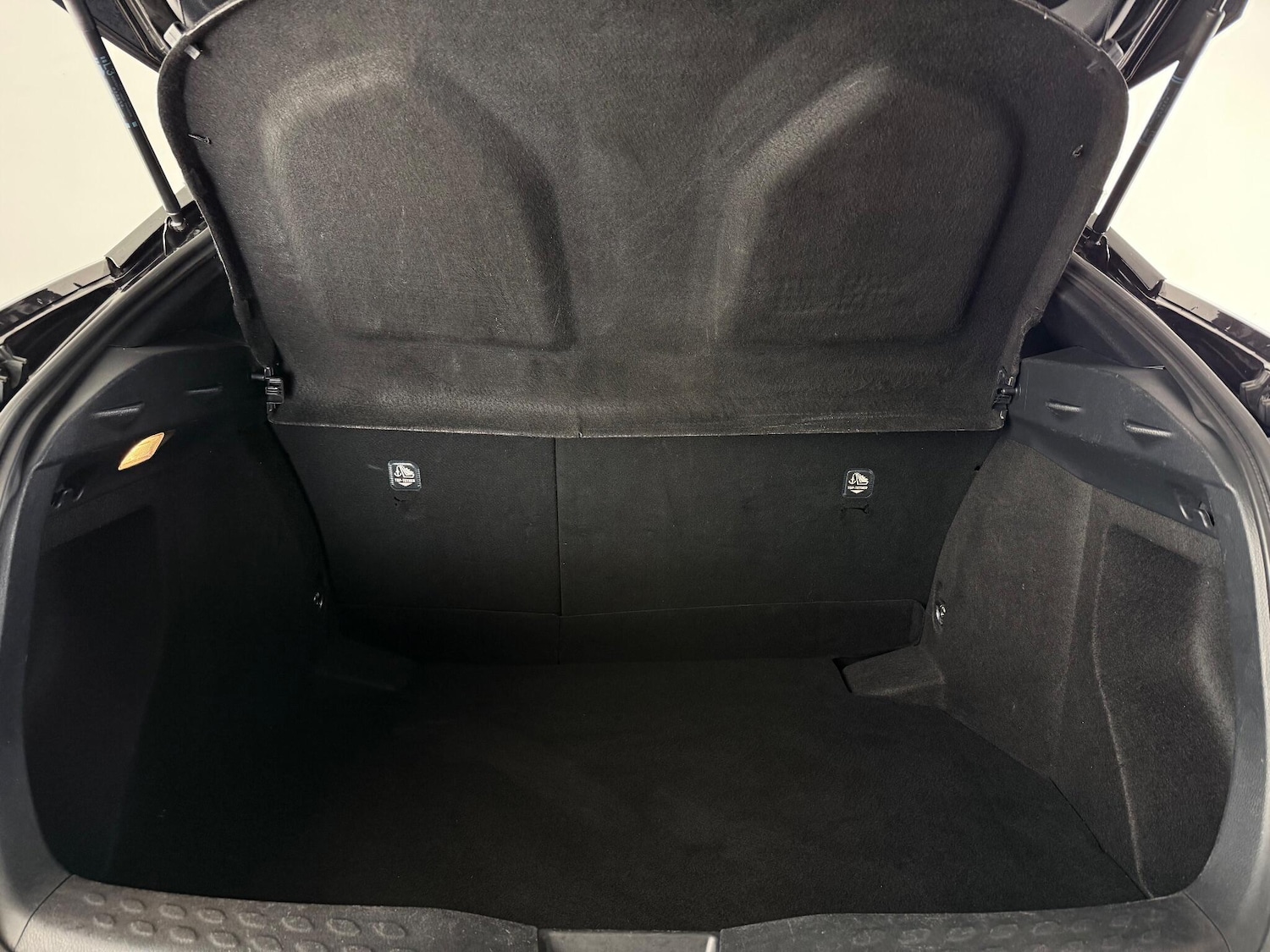 Used Toyota C-HR 2018 for sale - 77613103: Photo 9