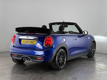 Used MINI Convertible 2018 for sale - 77181151: Photo