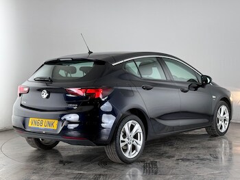 Used Vauxhall Astra 2019 for sale - 77525200: Photo