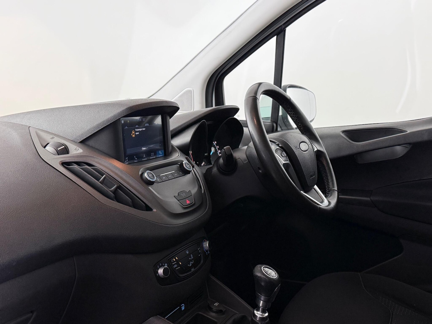 Used Ford Transit Courier 2019 for sale - 76728625: Photo 17