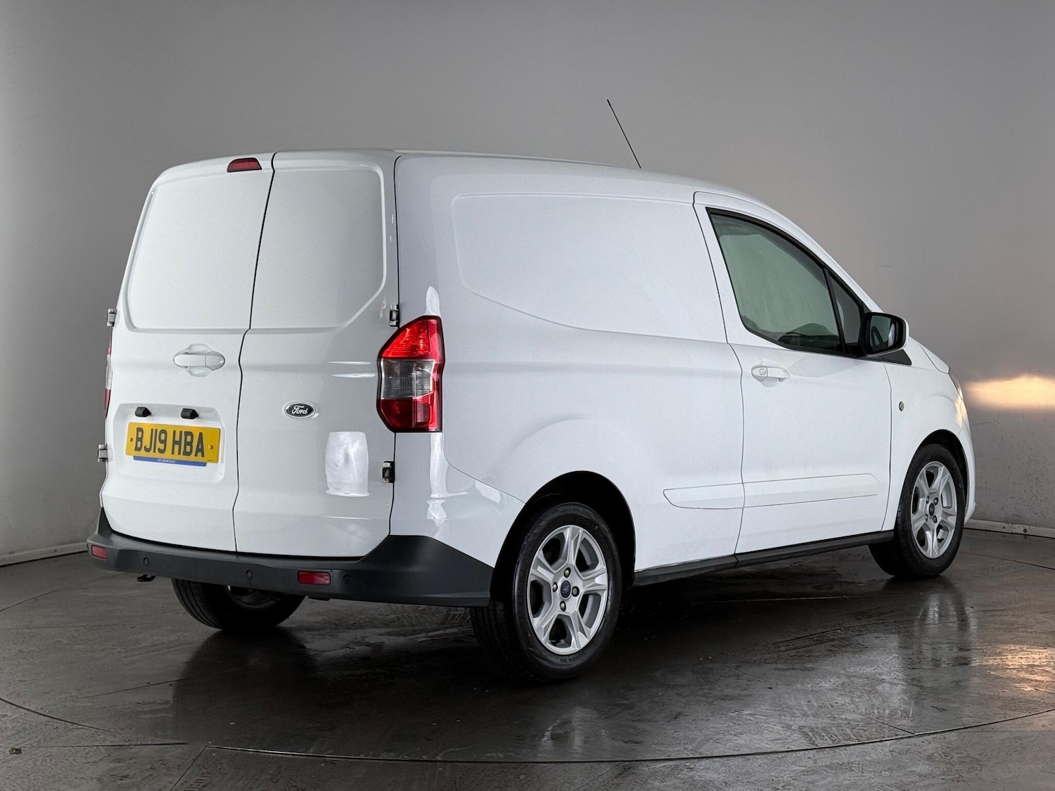 Used Ford Transit Courier 2019 for sale - 76728625: Photo 5