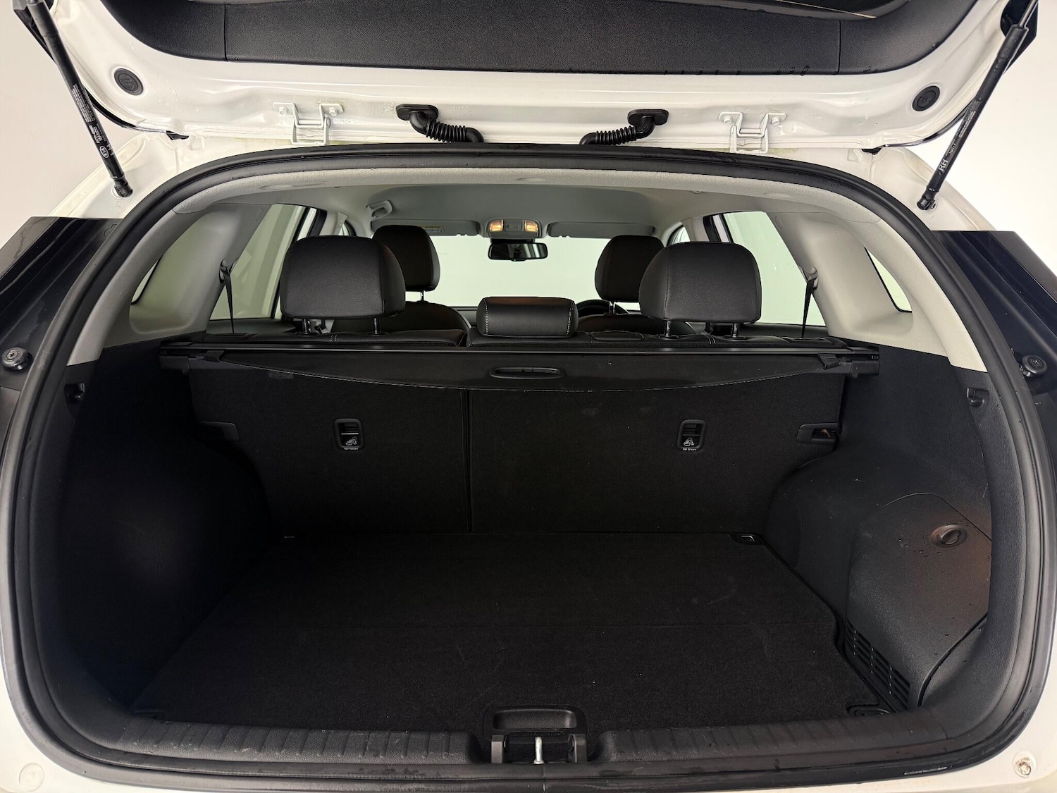 Used Kia Niro 2017 for sale - 77246240: Photo 9