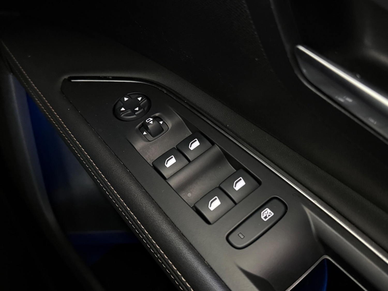 Used Peugeot 5008 2020 for sale - 76468544: Photo 37