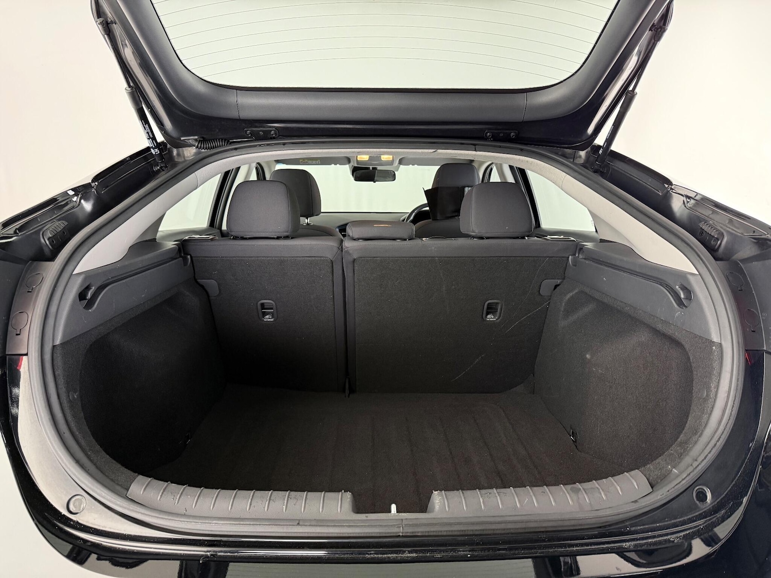 Used Hyundai IONIQ 2018 for sale - 76468053: Photo 13