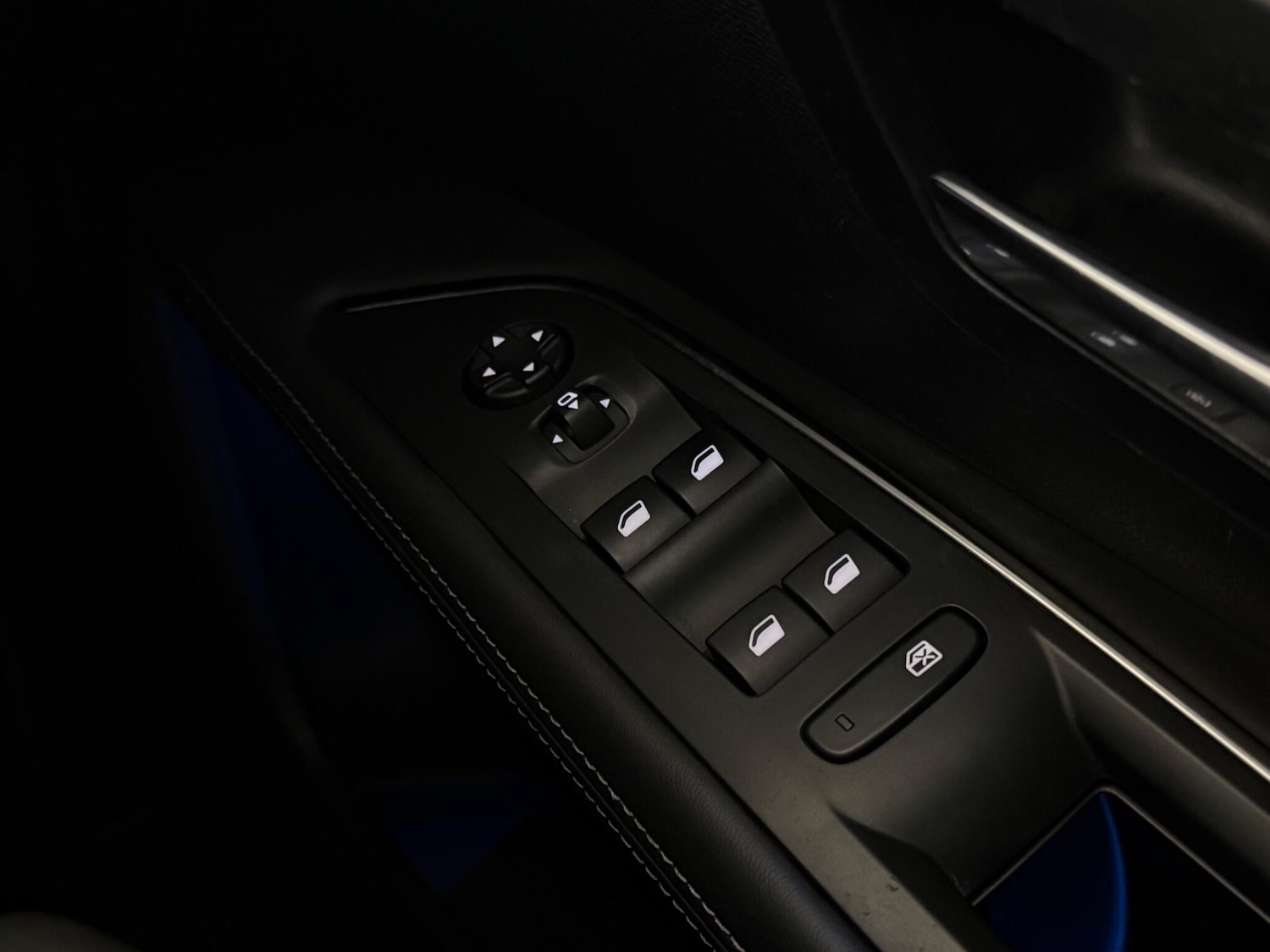 Used Peugeot 3008 2018 for sale - 77243212: Photo 16