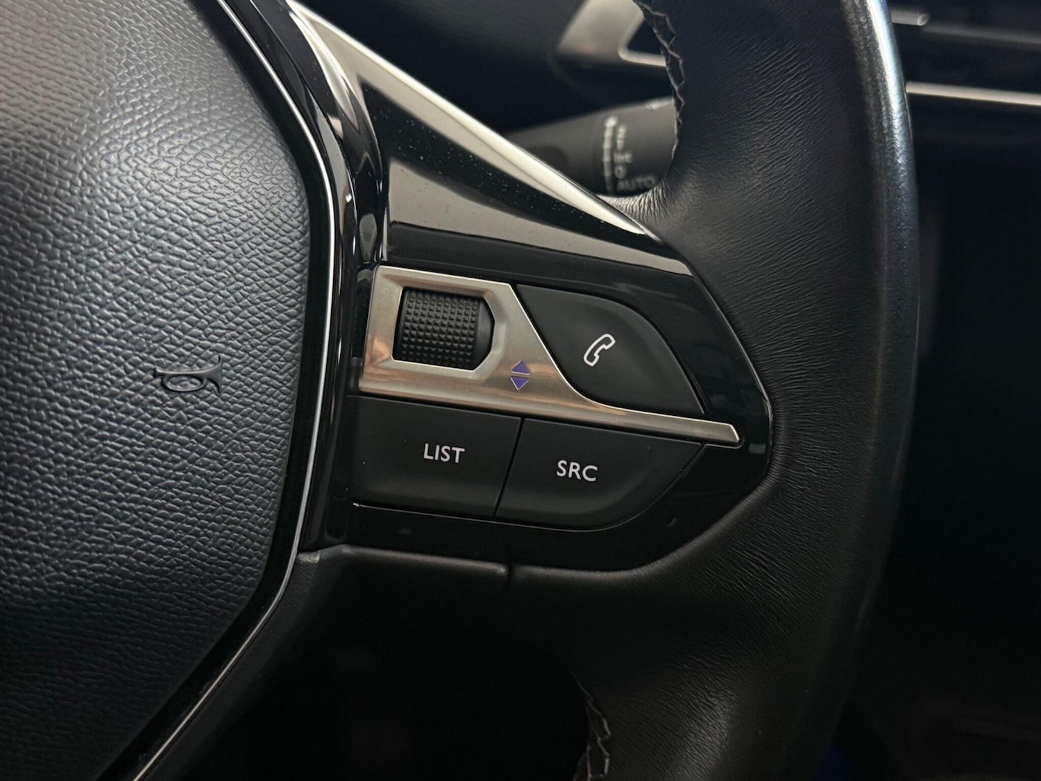 Used Peugeot 3008 2018 for sale - 77243212: Photo 20