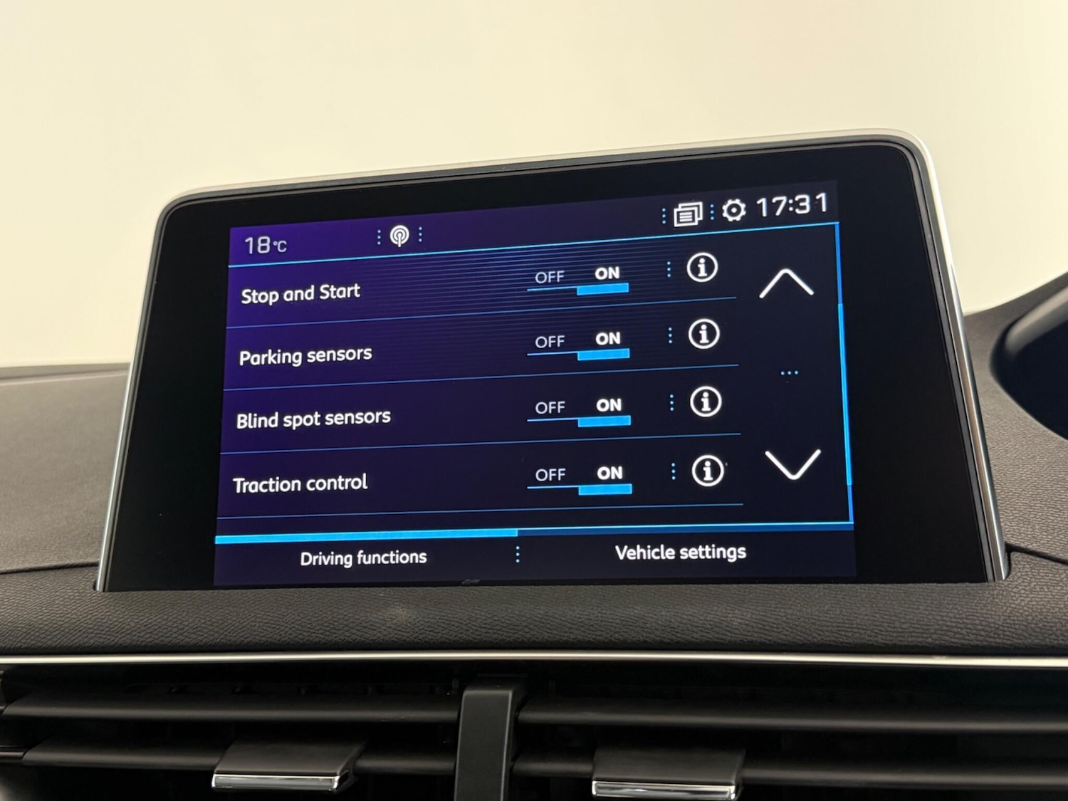 Used Peugeot 3008 2018 for sale - 77243212: Photo 29