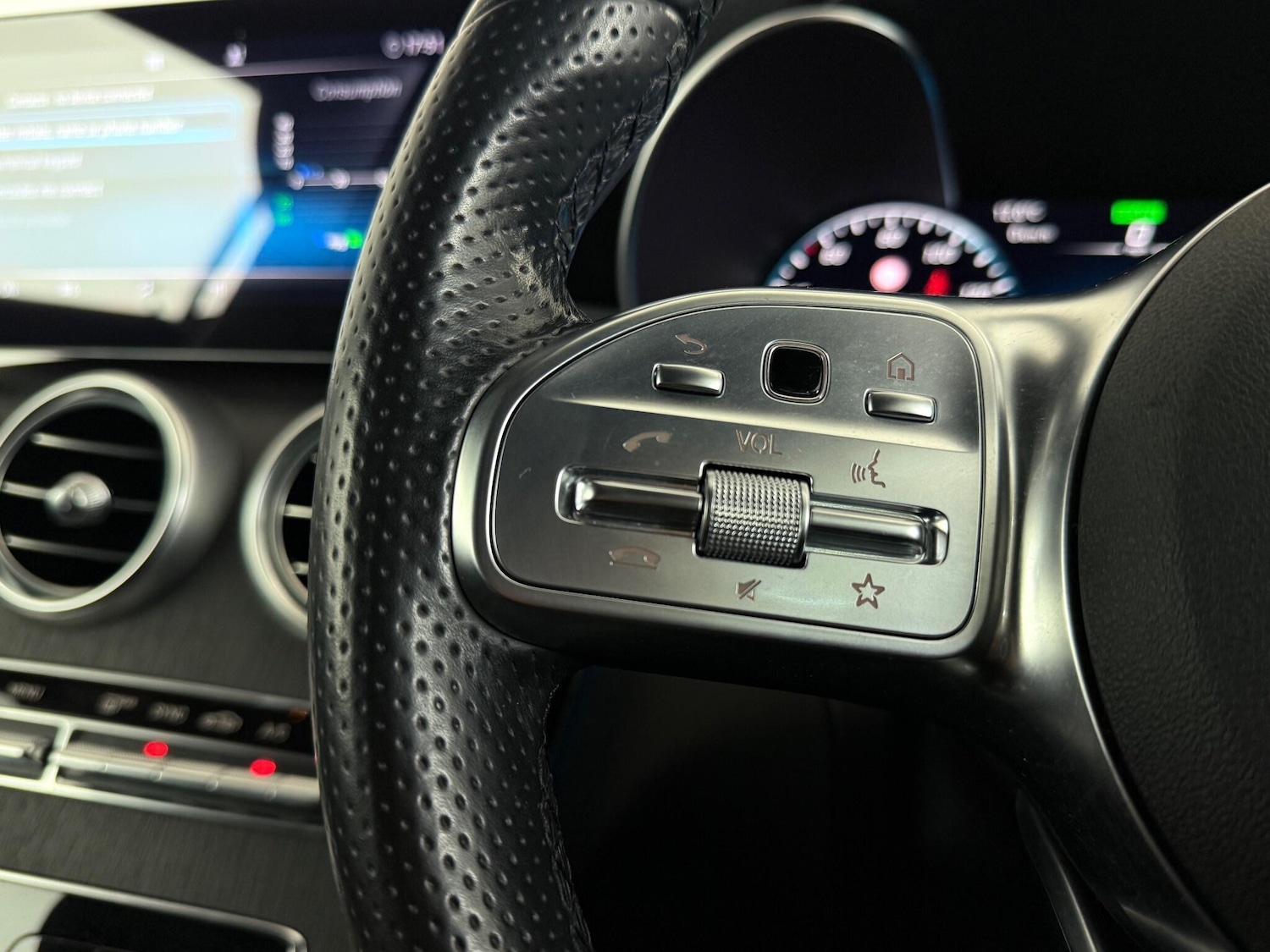 Used Mercedes-Benz C Class 2021 for sale - 76468068: Photo 28