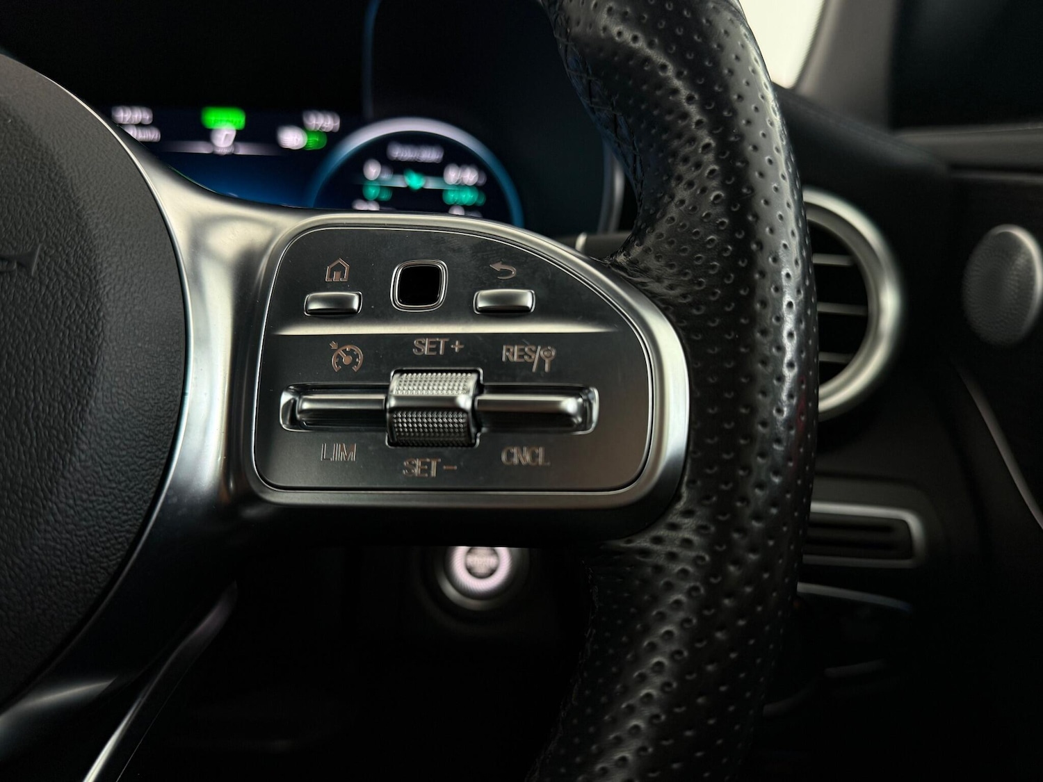 Used Mercedes-Benz C Class 2021 for sale - 76468068: Photo 30