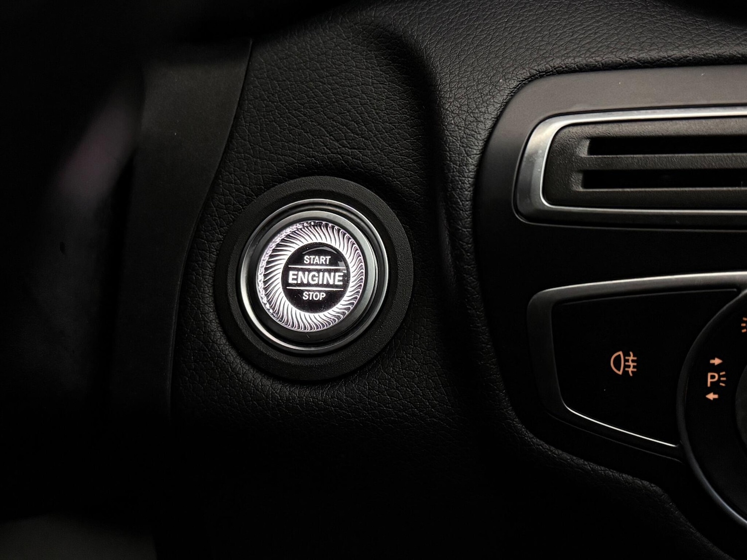 Used Mercedes-Benz C Class 2021 for sale - 76468068: Photo 33