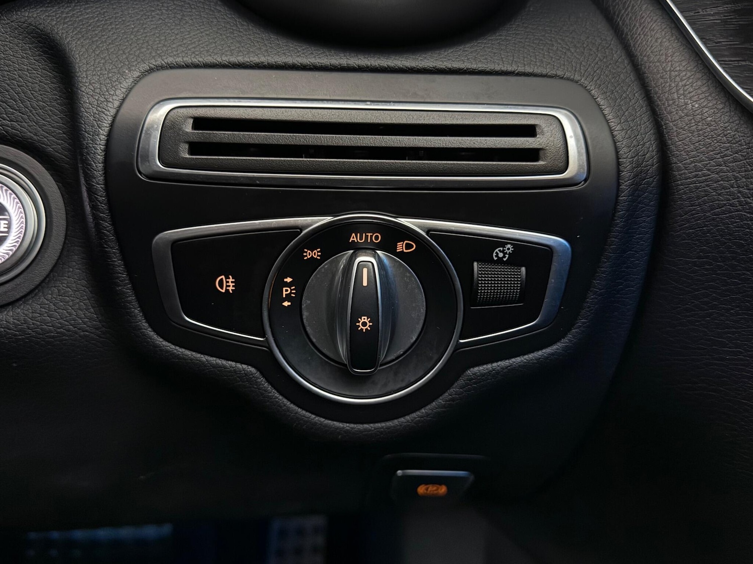 Used Mercedes-Benz C Class 2021 for sale - 76468068: Photo 35