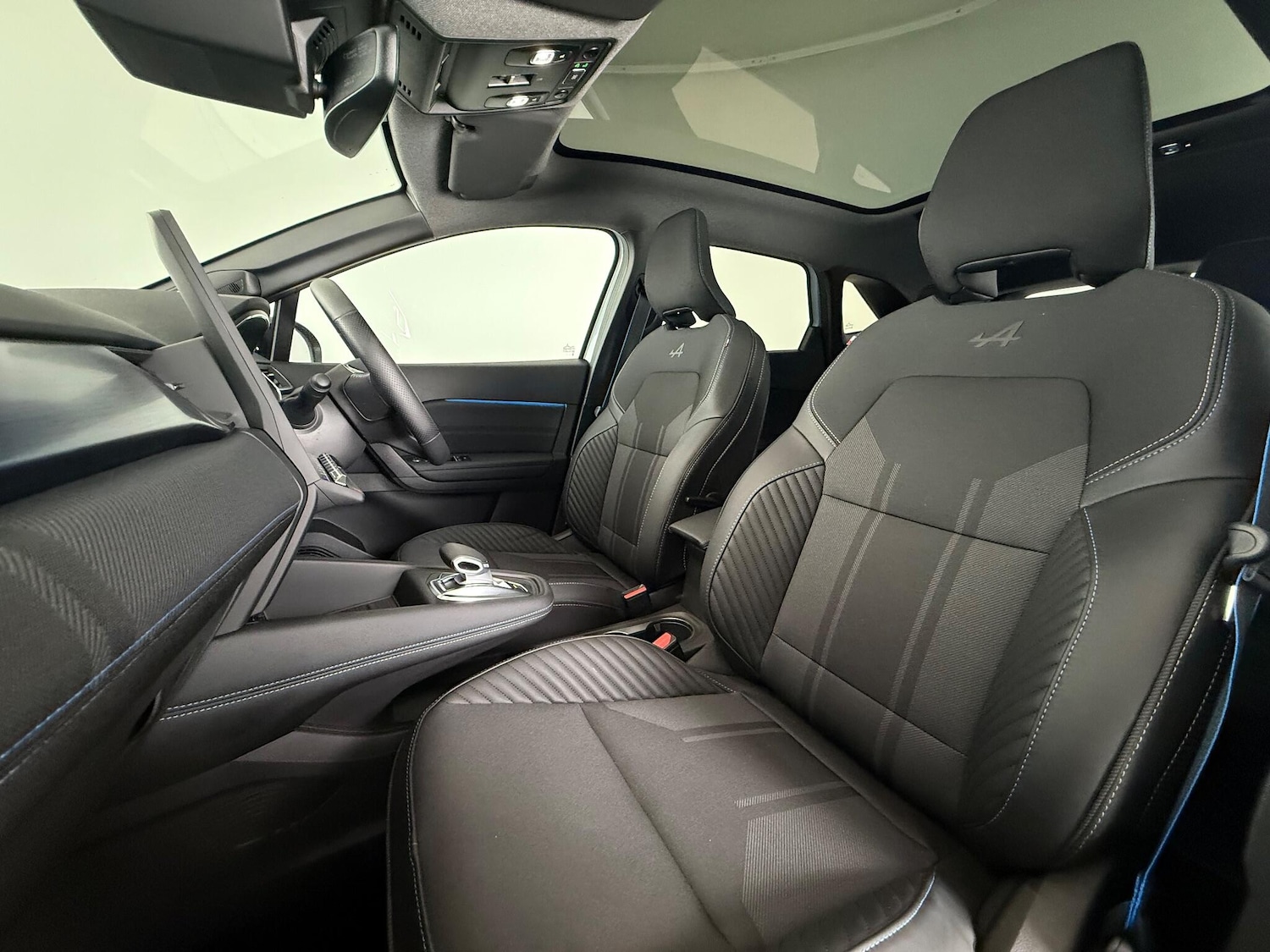 Used Renault Other 2025 for sale - 76468329: Photo 17