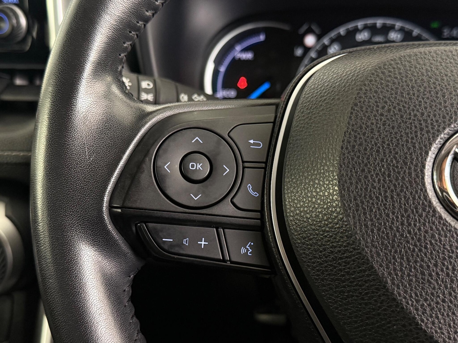 Used Toyota RAV4 for sale - 76468190: Photo 25