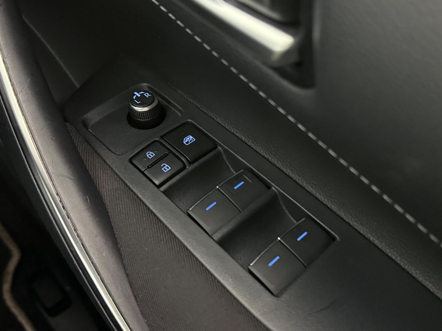 Used Toyota Corolla 2020 for sale - 76468736: Photo 38