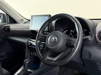 Used Toyota Yaris Cross 2023 for sale - 78609616: Photo