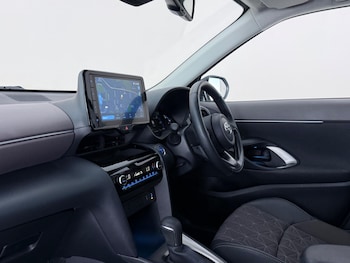 Used Toyota Yaris Cross 2023 for sale - 78609616: Photo