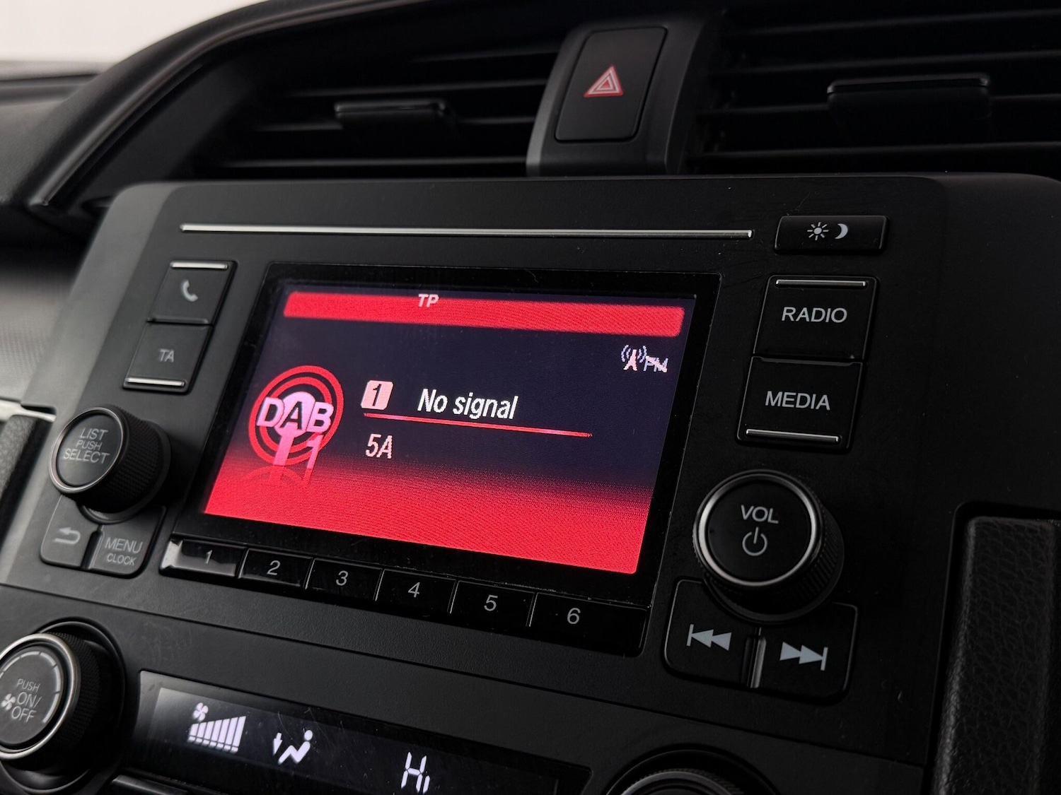 Used Honda Civic 2018 for sale - 77216788: Photo 24