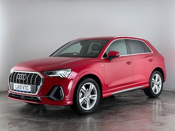 Used Audi Q3 2019 for sale - 77456636: Photo