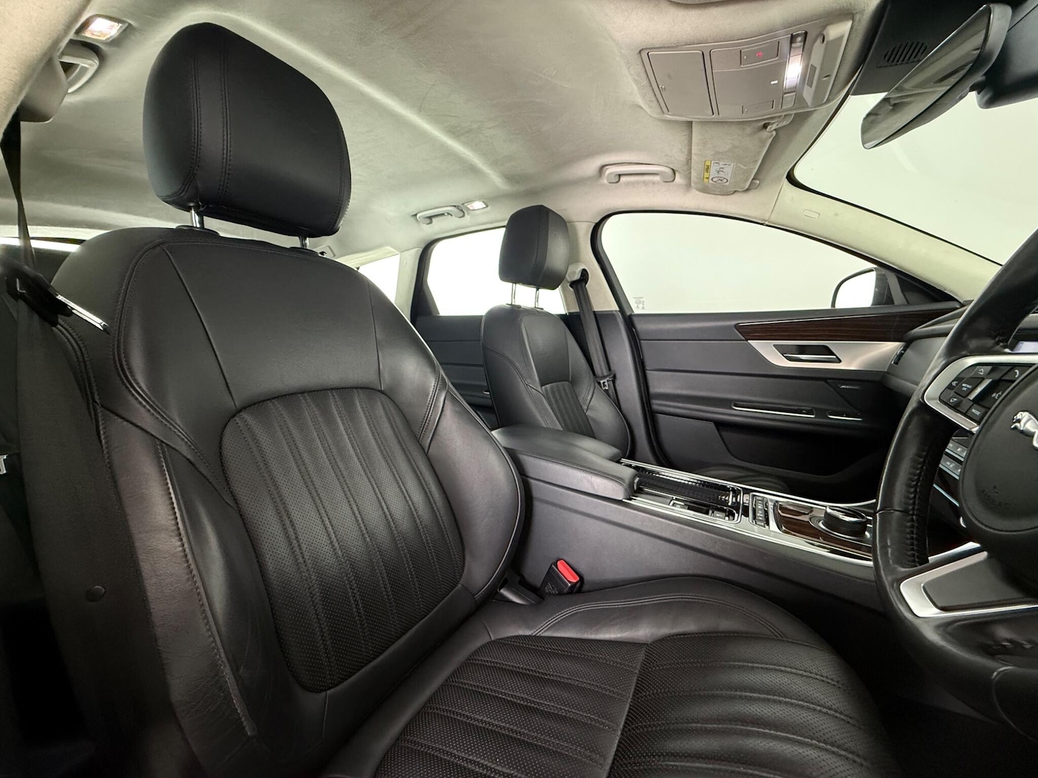 Used Jaguar XF 2019 for sale - 77744254: Photo 10