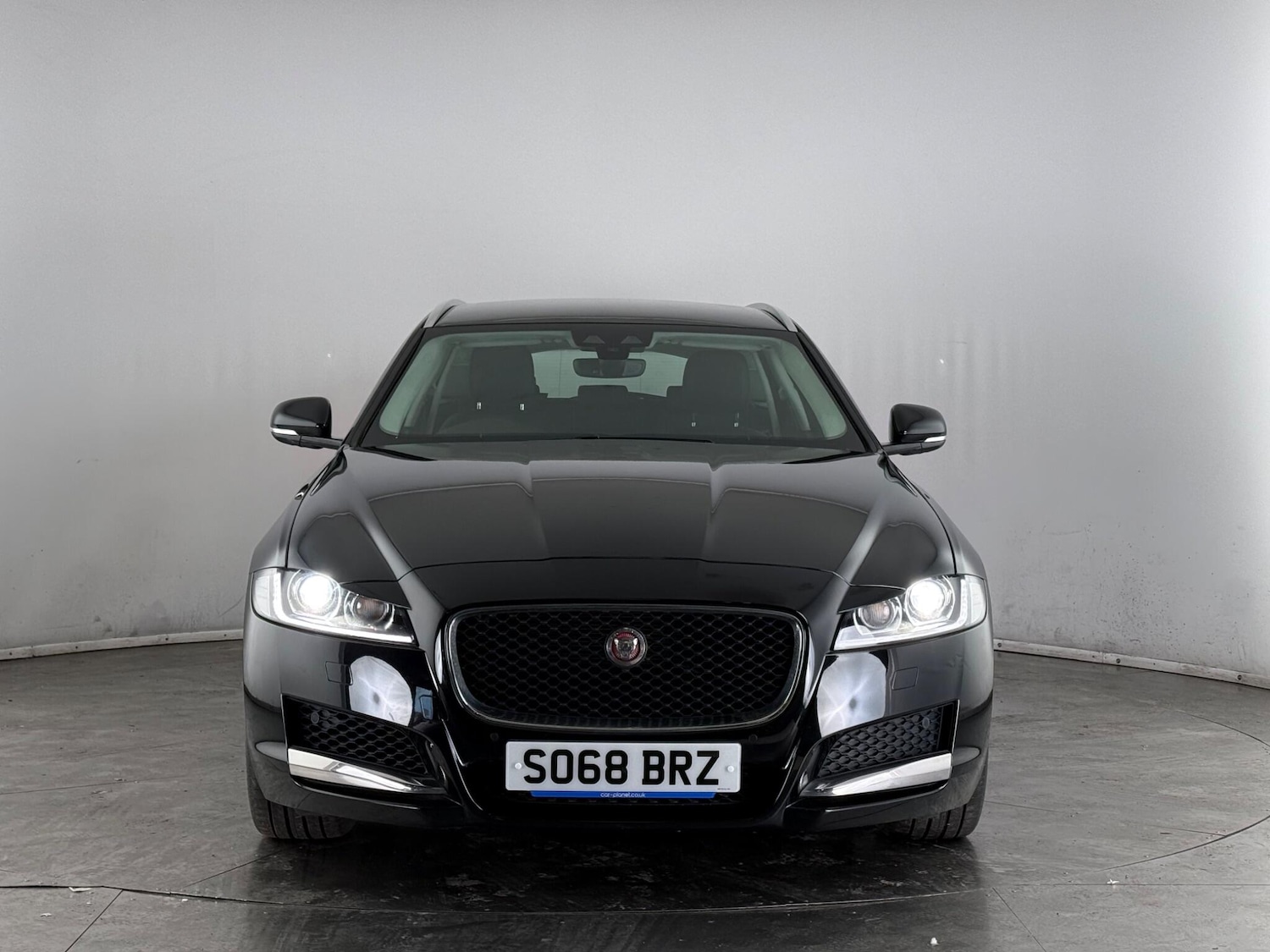 Used Jaguar XF 2019 for sale - 77744254: Photo 5