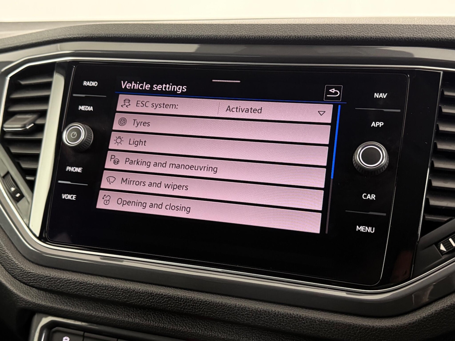 Used Volkswagen T-Roc 2021 for sale - 77221963: Photo 25