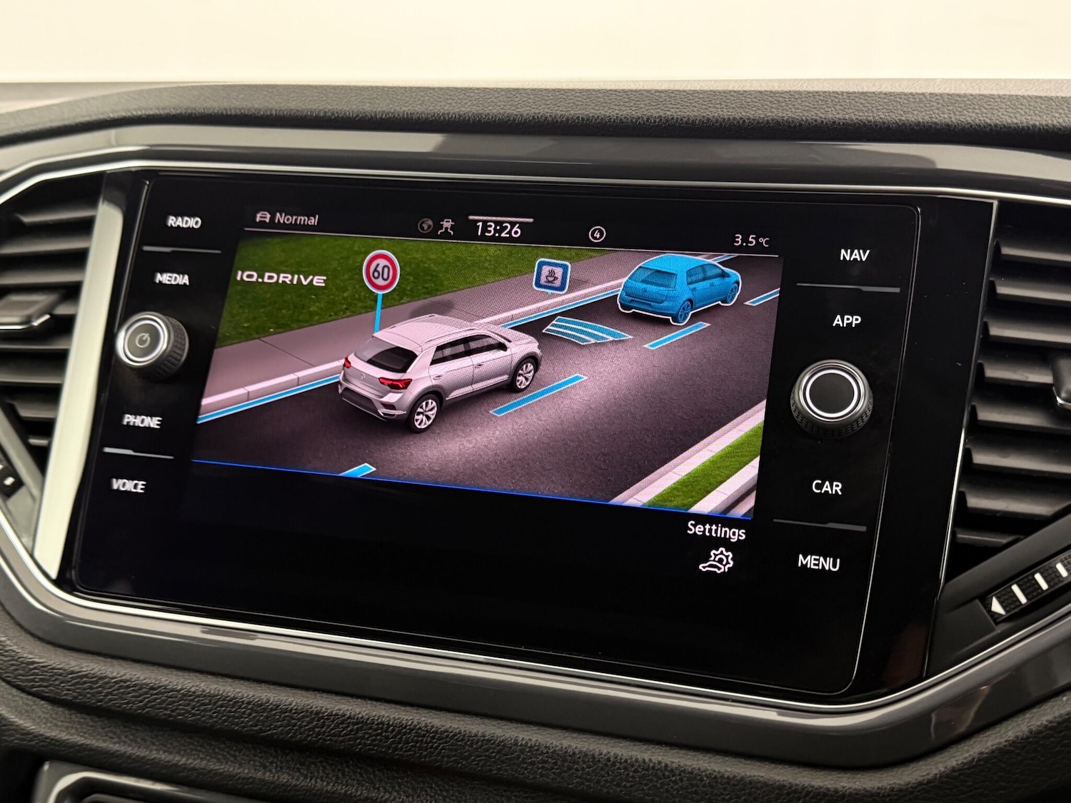 Used Volkswagen T-Roc 2021 for sale - 77221963: Photo 29