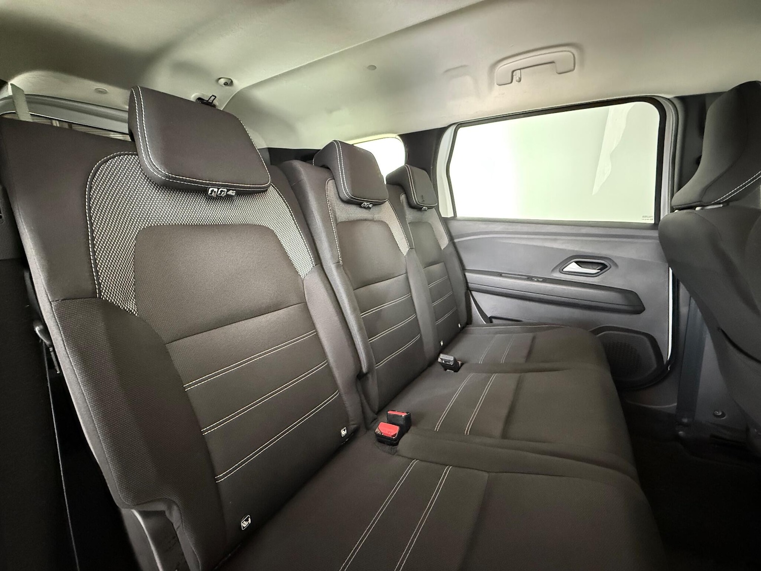 Used Dacia Jogger 2023 for sale - 76550739: Photo 15