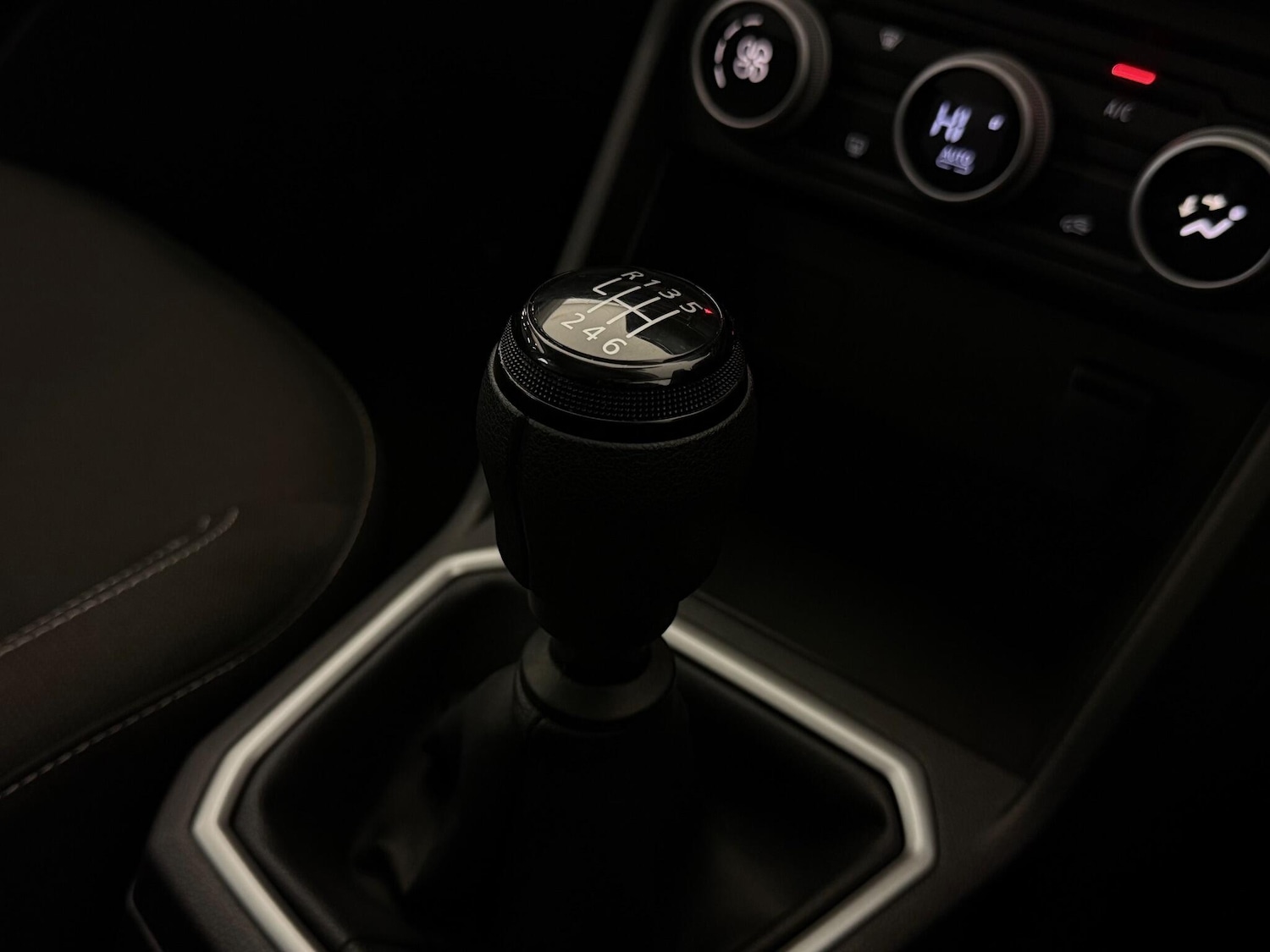 Used Dacia Jogger 2023 for sale - 76550739: Photo 42