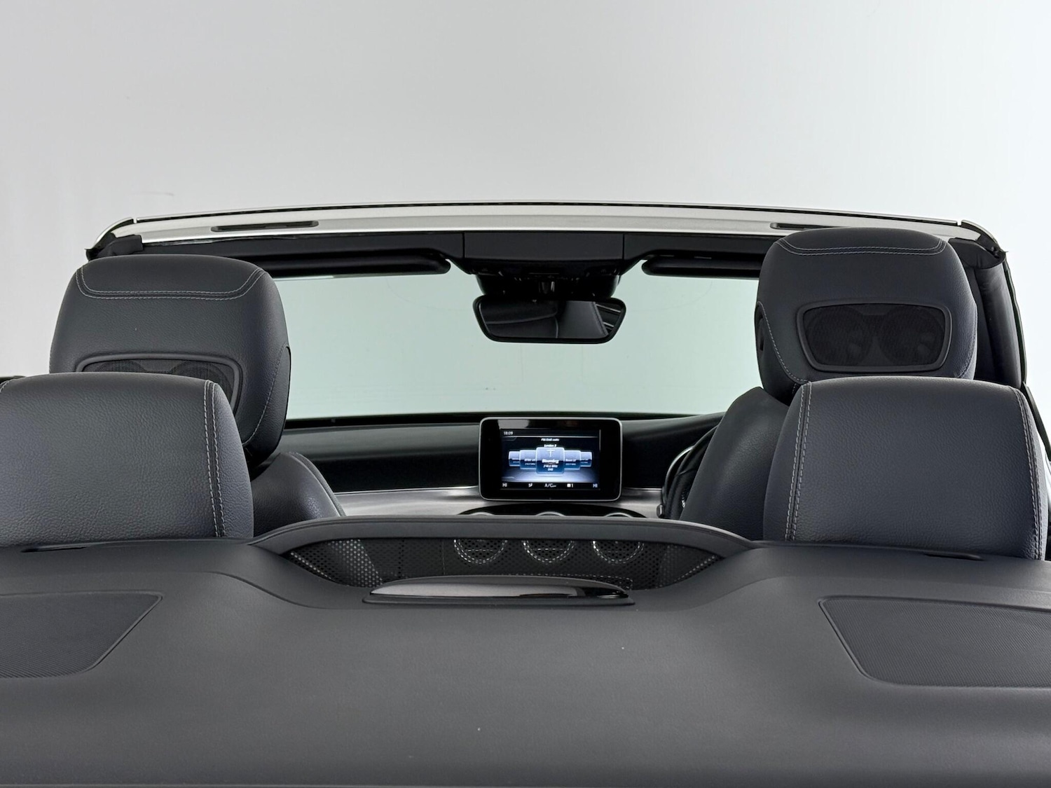 Used Mercedes-Benz C Class 2018 for sale - 76573542: Photo 21