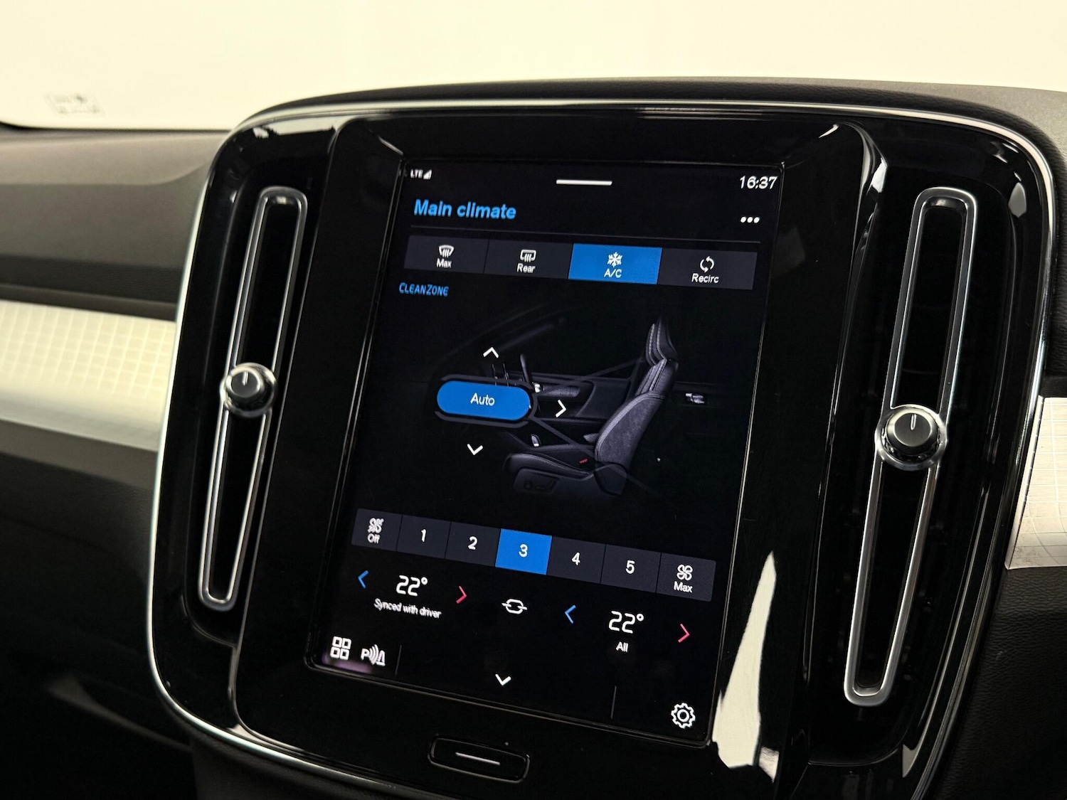 Used Volvo XC40 2022 for sale - 77246089: Photo 27