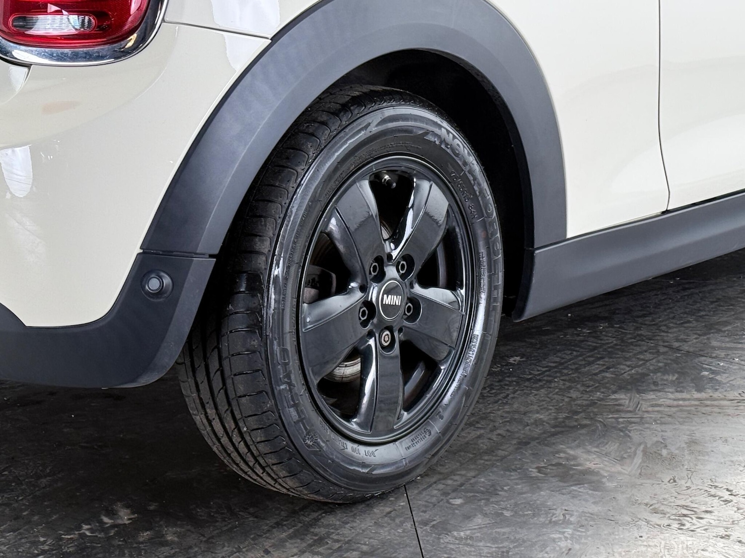 Used MINI Convertible 2018 for sale - 76468556: Photo 16