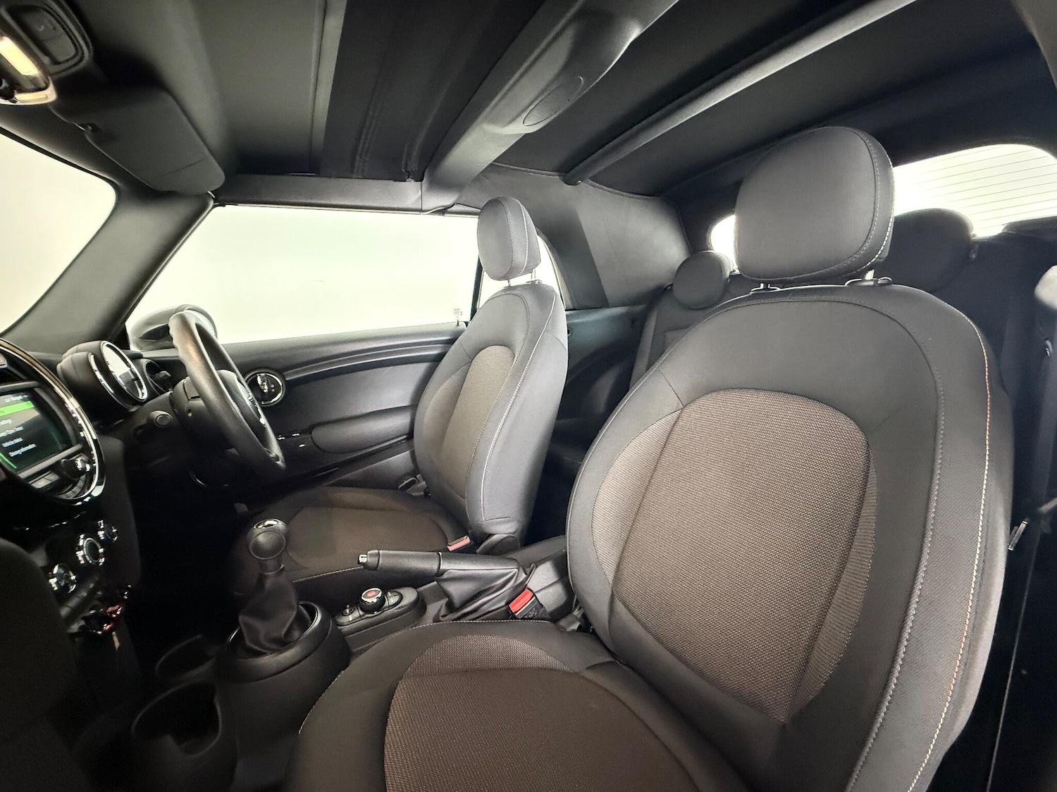 Used MINI Convertible 2018 for sale - 76468556: Photo 21