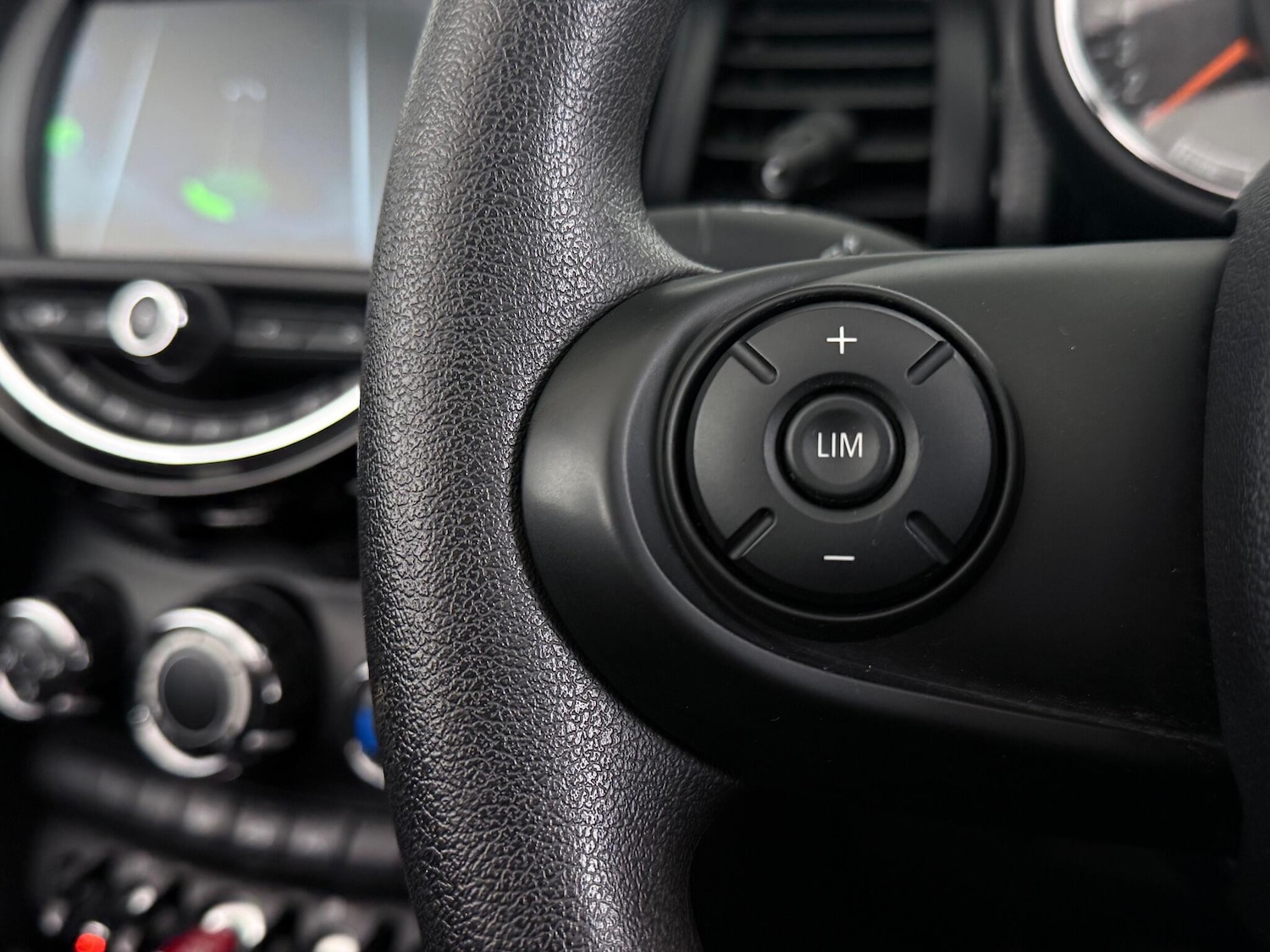 Used MINI Convertible 2018 for sale - 76468556: Photo 27