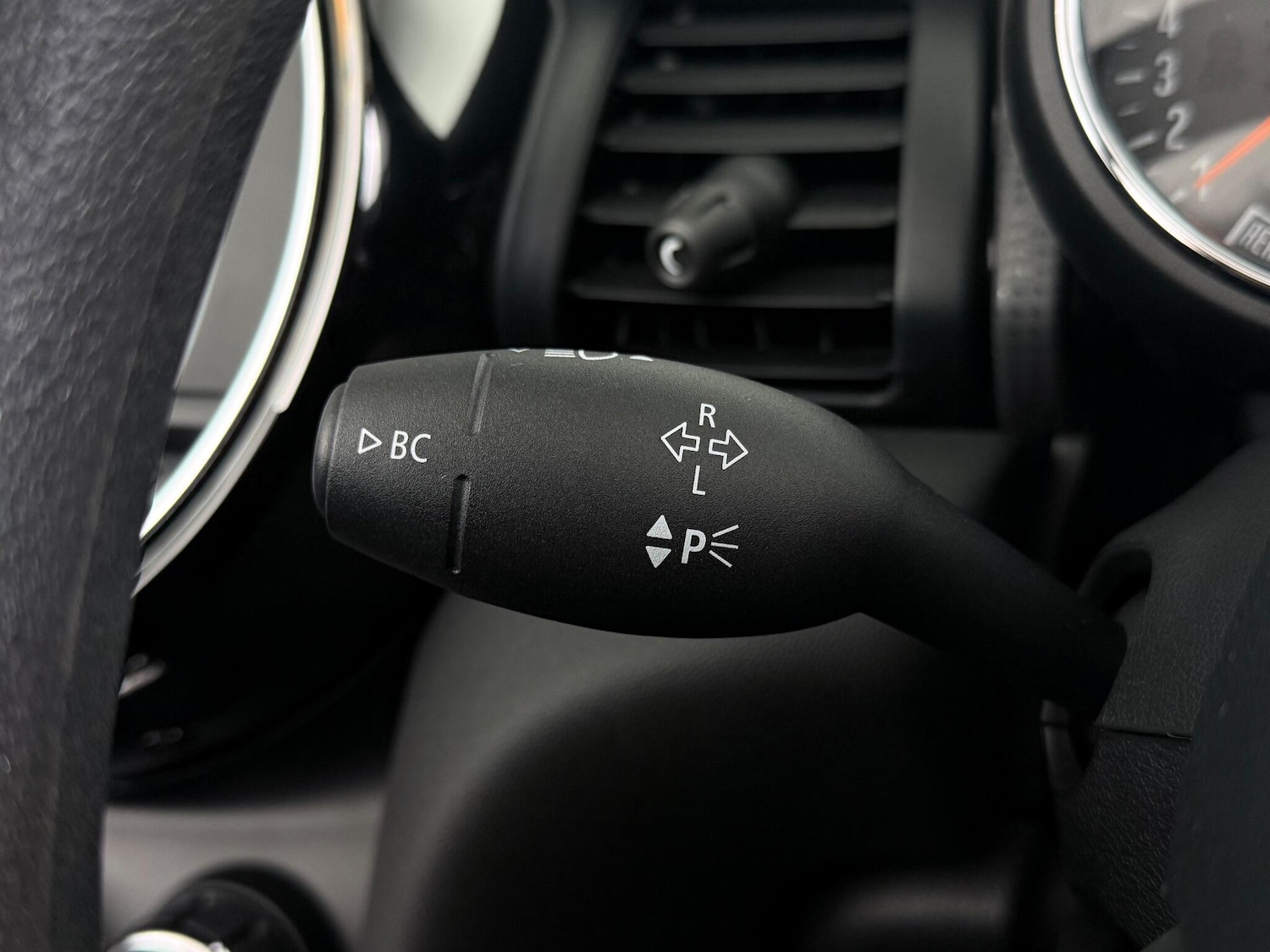 Used MINI Convertible 2018 for sale - 76468556: Photo 29